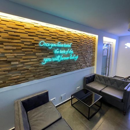 Aviators Guest House - Premium Room Strausberg Bagian luar foto