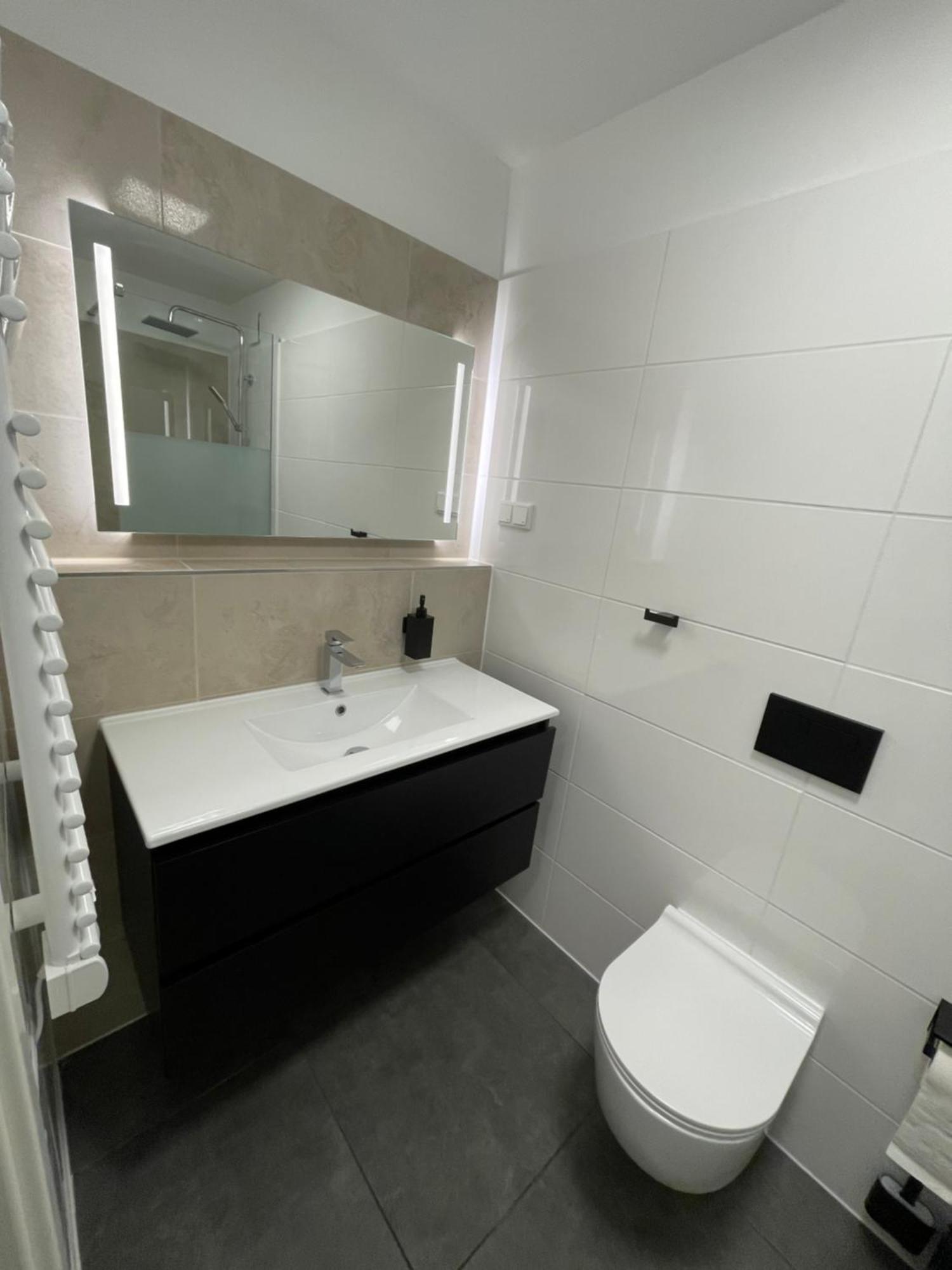 Aviators Guest House - Premium Room Strausberg Bagian luar foto